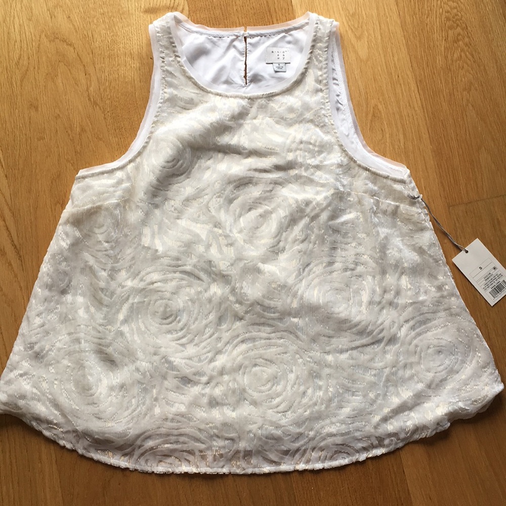 NWT cami cream top. Size s